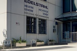 Parkplatzbügel - technometall EDELSTAHL